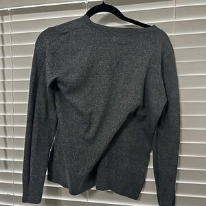 Old Navy Women's Gray Crewneck Sweater
